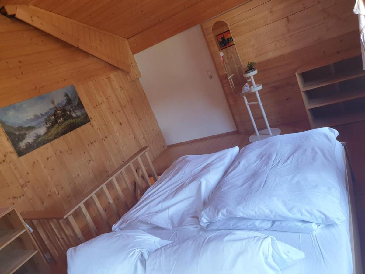 Homestay Sleepy Traveler Sankt Georgen im Attergau Dış mekan fotoğraf